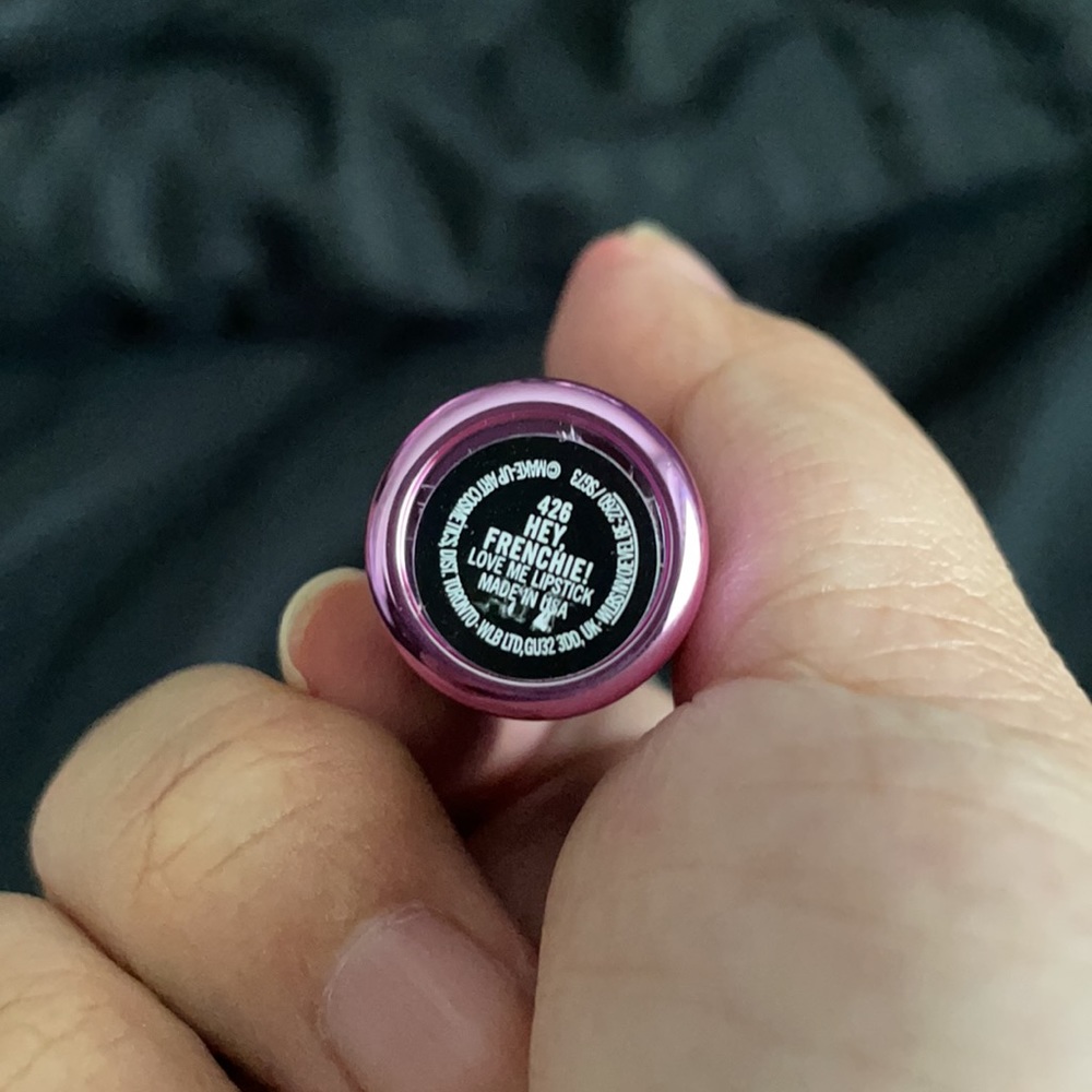 MAC Love me lipstick - hey, frenchie! - Picture 3 of 6